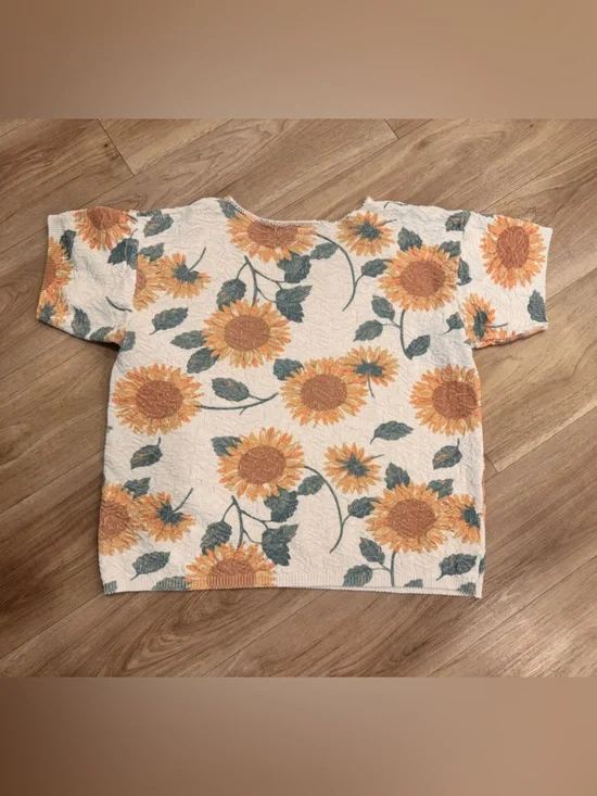 Sunflower Knit Short Sleeve Top - White/Yellow - Picture 2 of 3